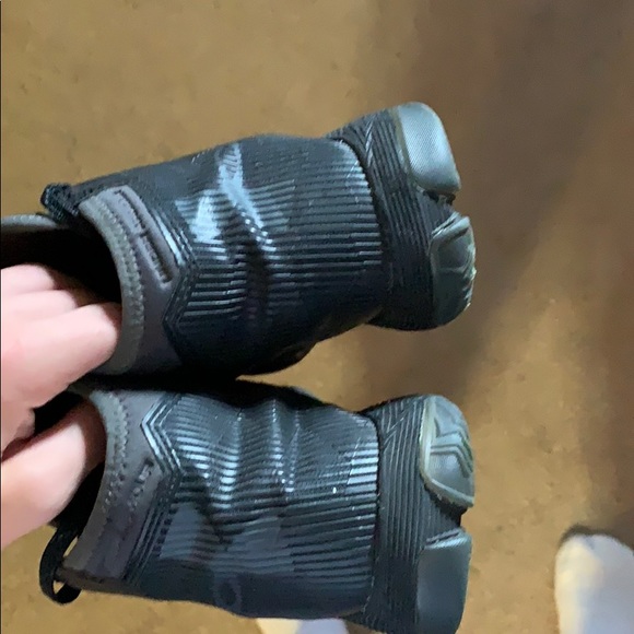 Curry 2.5 - Picture 2 of 4